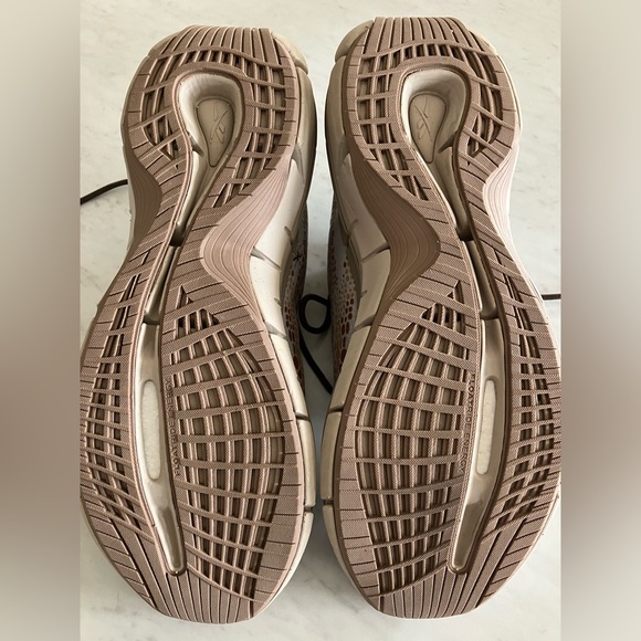 Jurassic Park Reebok Shoes - Picture 7 of 12